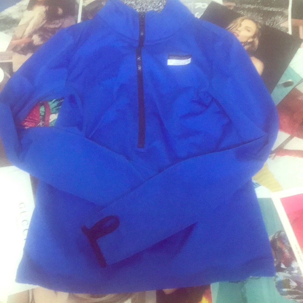 VS Ultimate Long Sleeve with Thumbholes!